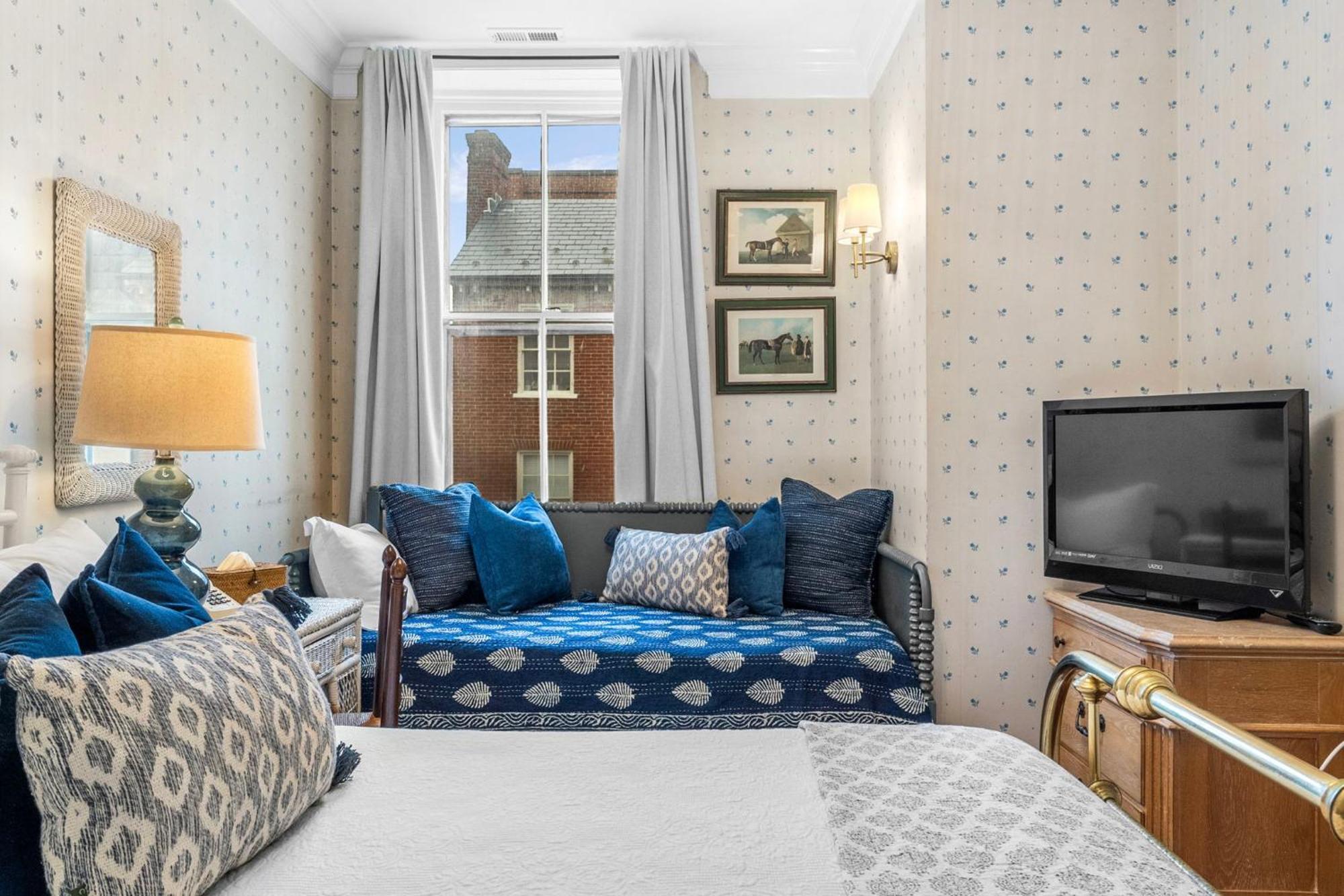 Leesburg Colonial Inn מראה חיצוני תמונה